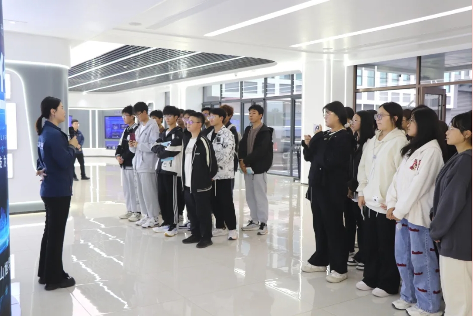 筑牢基础 展望未来 ▏唐山学院会计学院学生到南宫28生物智能参观学习